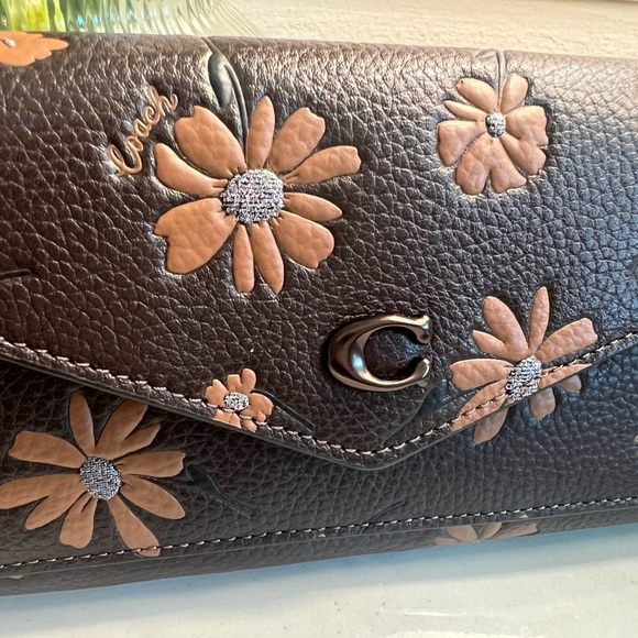 Coach Wyn Soft Wallet with floral print - Picture 3 of 8